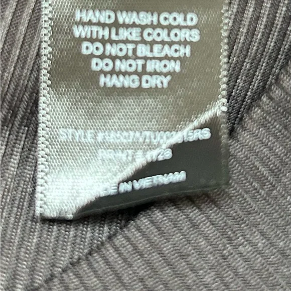 NWT/ En Focus / Black and Gray Women's dress/ Size 14 - Picture 7 of 9